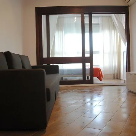 Apartamento Cerca De La Playa Y Campo De Golf Con Piscina
